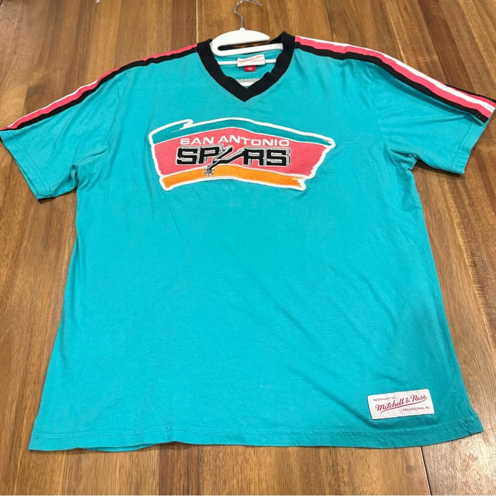 Mitchell & Ness San Antonio Spurs Teal Retro V-Neck Tee Size M